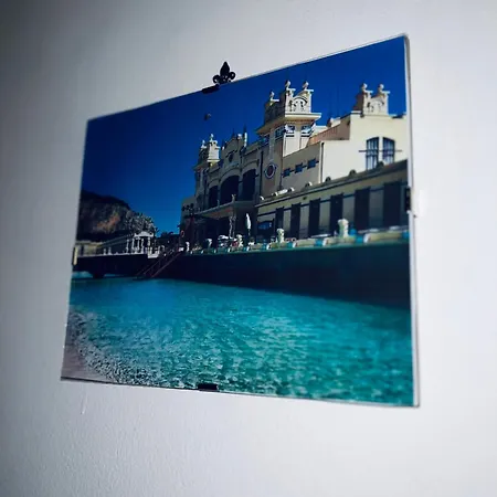 Sun House Apartament *